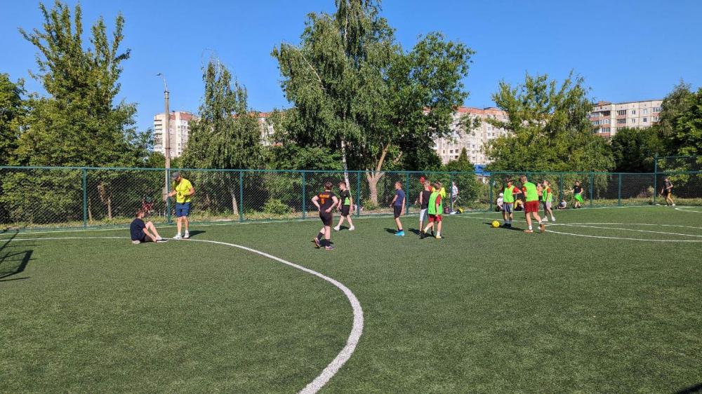 День захисту дітей по-спортивному: у Рівному провели футбольний турнір серед школярів